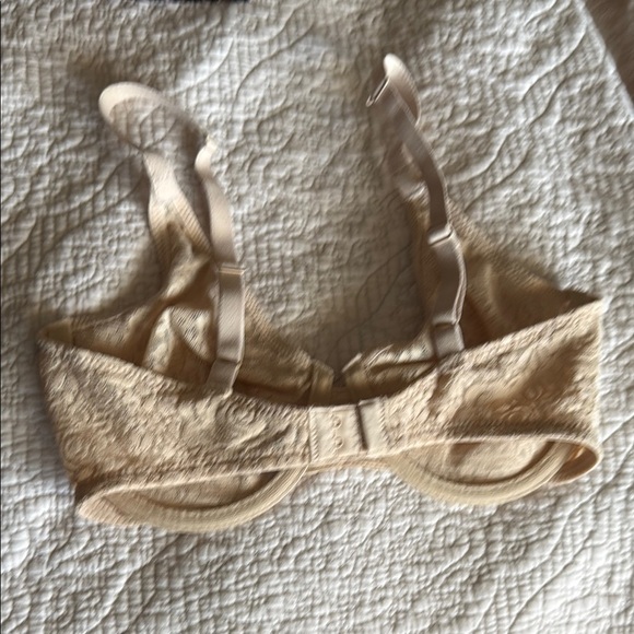 Wacoal Halo Cream Full Unlined Underwire Bra - Picture 3 of 6